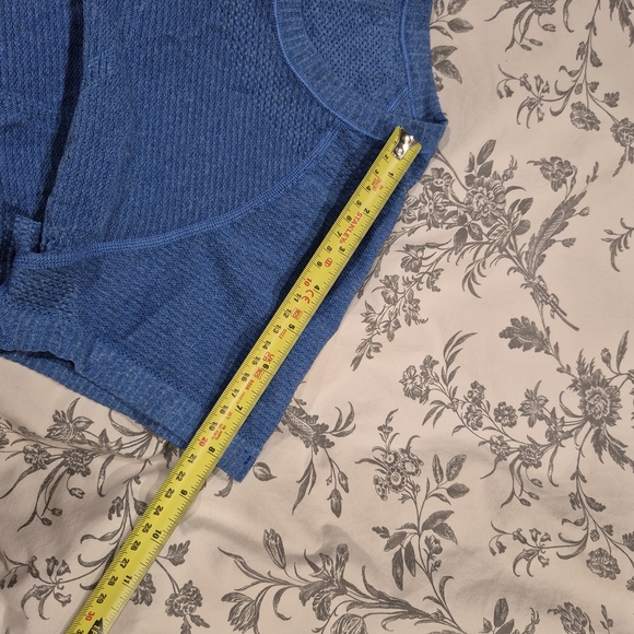 Lululemon Women’s Blue Performance Knit Top - Picture 12 of 12
